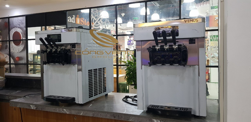 Máy kem tươi để bàn 3 vòi VSC318S